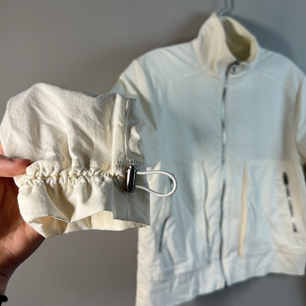 NWT Calia Womens Twill Cargo Jacket Ivory Size XS Mock Neck Athleisure Gym Zip - Picture 9 of 16